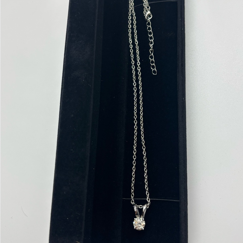 S925 necklace with MOISSANITE pendant